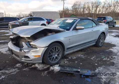 2013 Ford Mustang V6 Premium z USA, uszkodzony, nr VIN 1ZVBP8EM8D5265320